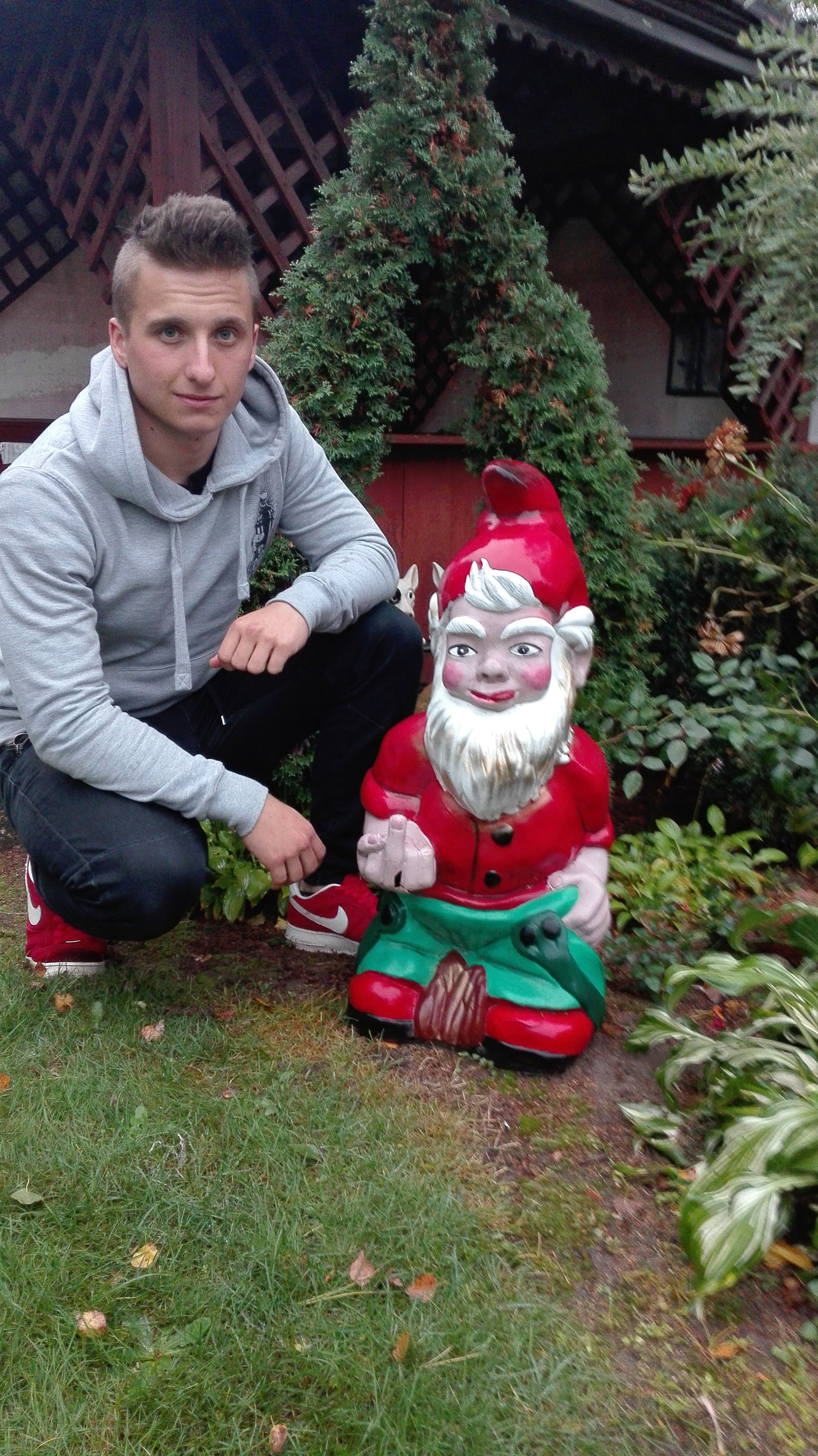 Odnowiony krasnal z synem