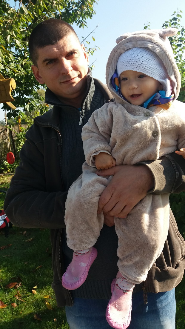 Poranny spacer po ogrodku