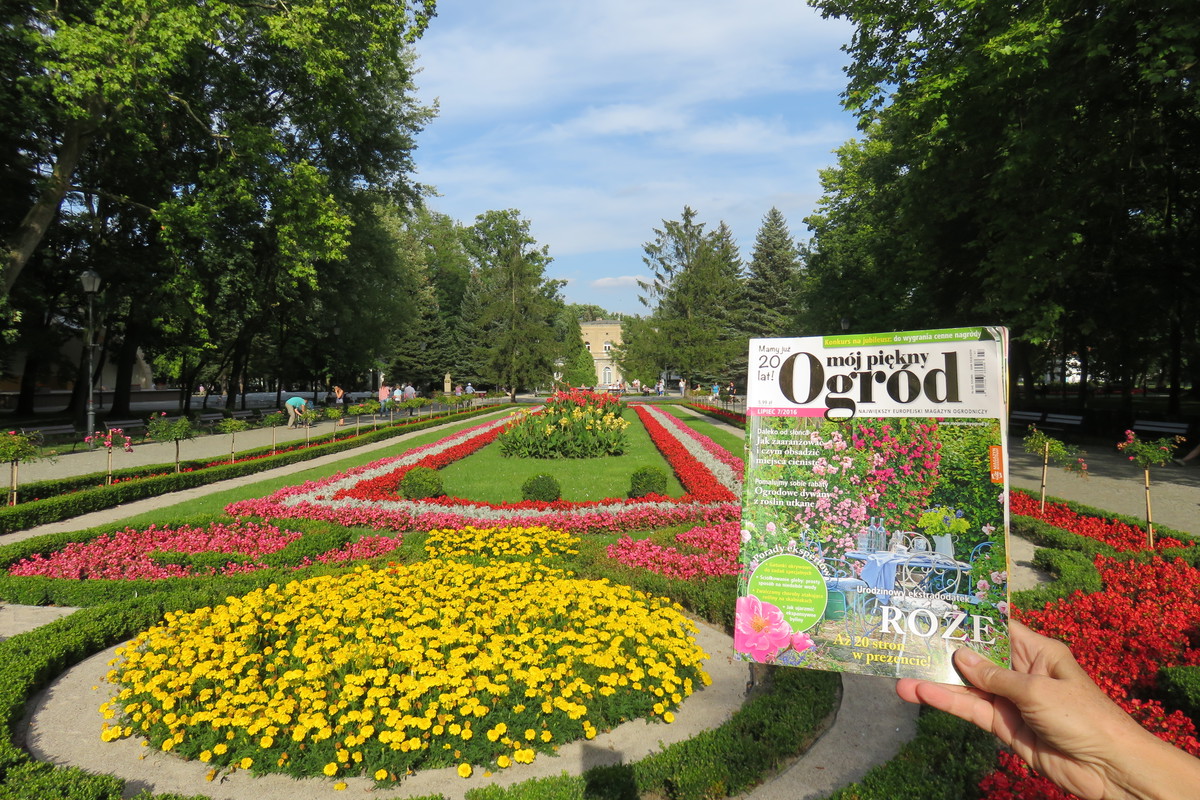 Witam,
chciałam z Redakcją i Czytelnikami podzielić się naszym najpiękniejszym zdjęciem z wakacyjnych wędrówek po Polsce w pięknym wydaniu „Mój Piękny Ogród”. Lektura towarzyszyła nam w każdym miejscu naszego pobytu i towarzyszy nam nadal. Zdjęcie zrobio