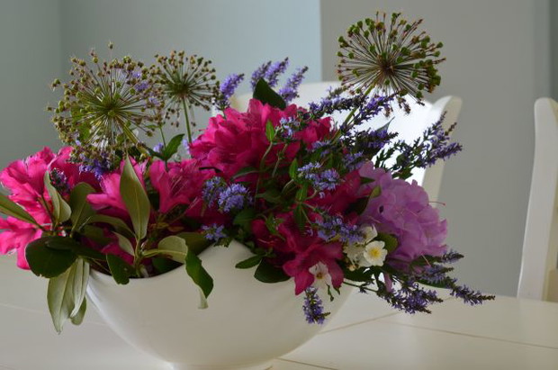 kompozycja troszeczkę w nieładzie ....ale artystycznym ;)