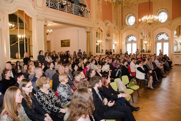 Wernisaż wystawy przyciągnął do łódzkiego muzeum rzeszę zainteresowanych