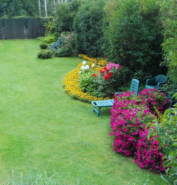 Kwiaty, mnóstwo kwiatów...uwielbiam je :)