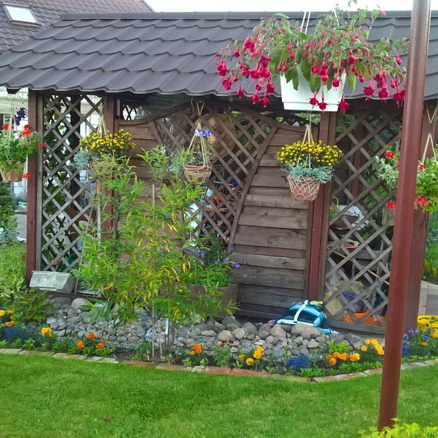 altanka - miejsce spotkań rodzinnych i towarzyskich