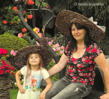 Czy zatem mogę nazywać się ogrodnikiem doskonałym? Myślę, że tak. Mam ogromny szacunek do przyrody, o którą dbam własnymi rękami. Bardzo często w pocie czoła i ogromnym wysiłkiem dokładam starań, aby ogród był piękny, zadbany i dawał radość nie tylko mnie