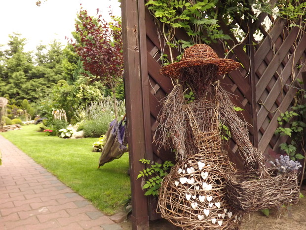 Do ogrodu zaprasza gości "Ogrodniczka doskonała"