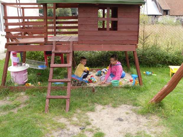 Kącik dzieci zrobiony przez męża