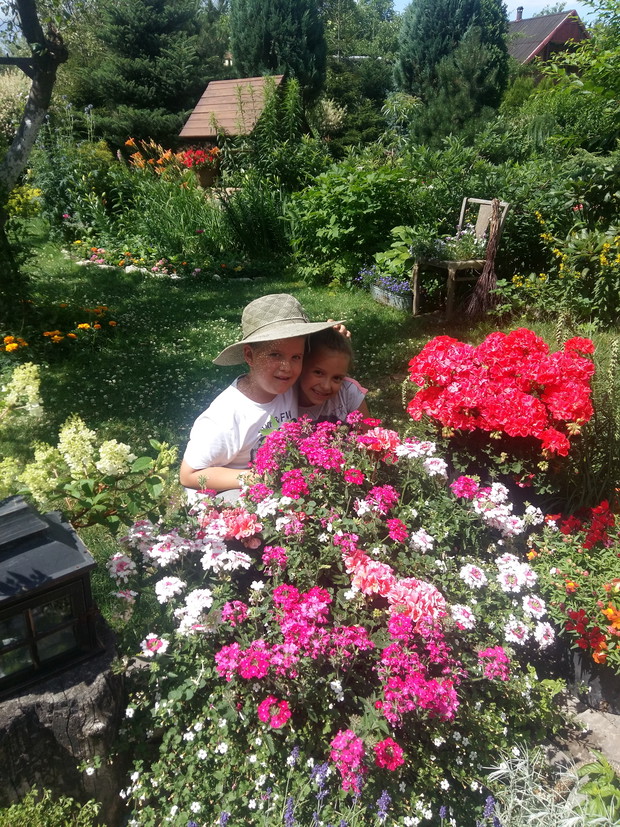 Nasze wnuki blizniaki,we wrześniu obchodziły 8urodzinki...ich życie od początku narodzin,związane jest z tym miejscem