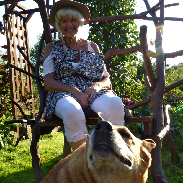 Niektórzy członkowie rodziny zawsze muszą być w centrum uwagi ;-D. I zawsze zostaje im to wybaczone!