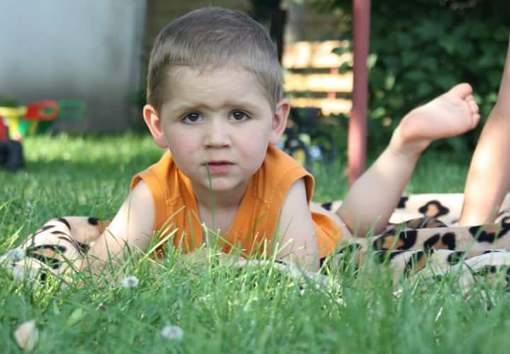 Ogródek jako główny kadr ujęć syna