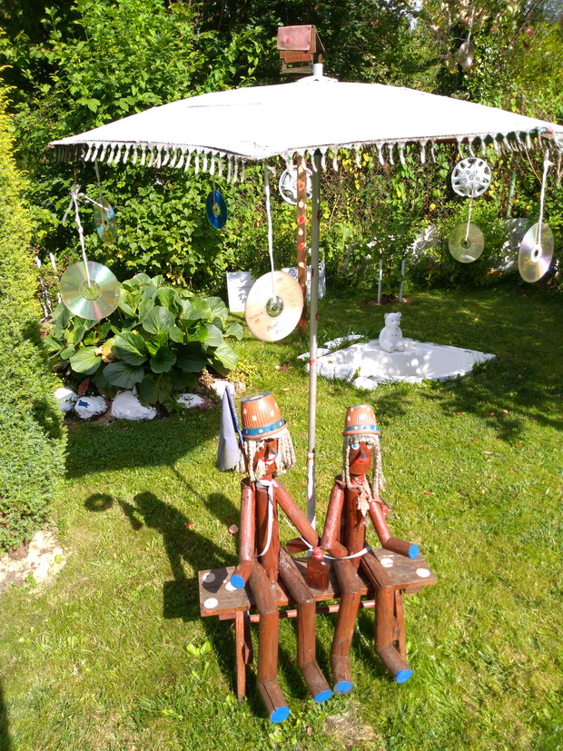 Niezwykłe dekoracje ze zwykłych rzeczy - z gałęzi i płyt cd.