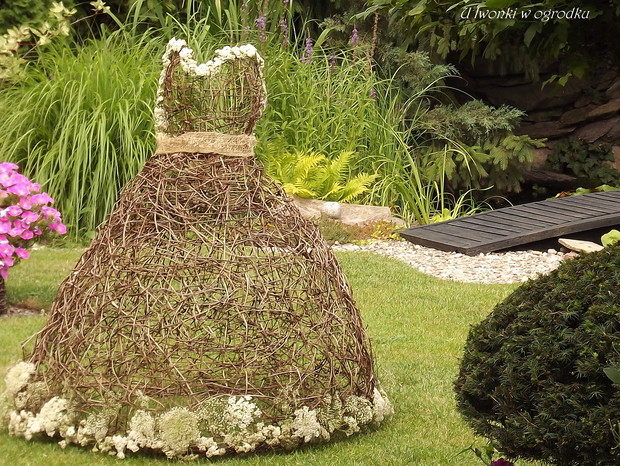 Sukienka z winobluszczu. 