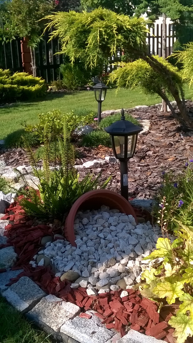 dekoracja z kamyczka ozdobnego