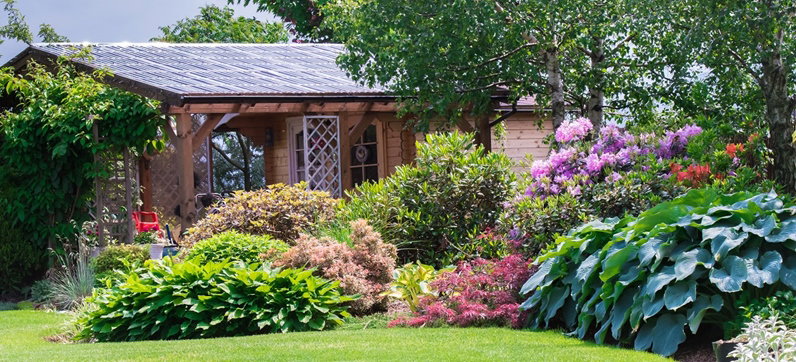 Letni domek w ogrodowym zaciszu