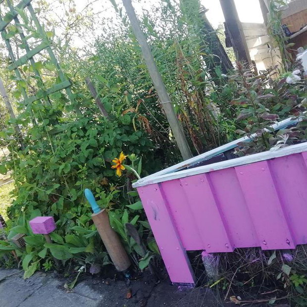 płotek z drewnianych przyborów kuchennych