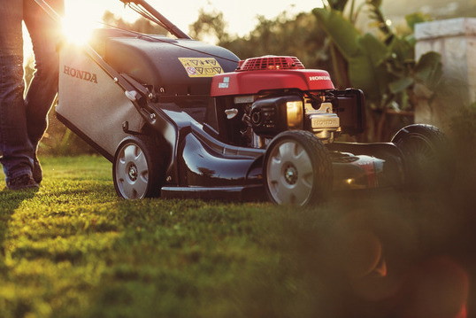 Fot. Aries Power Equipment – Serwis maszyn i urządzeń Honda. Kosiarka HRX 537