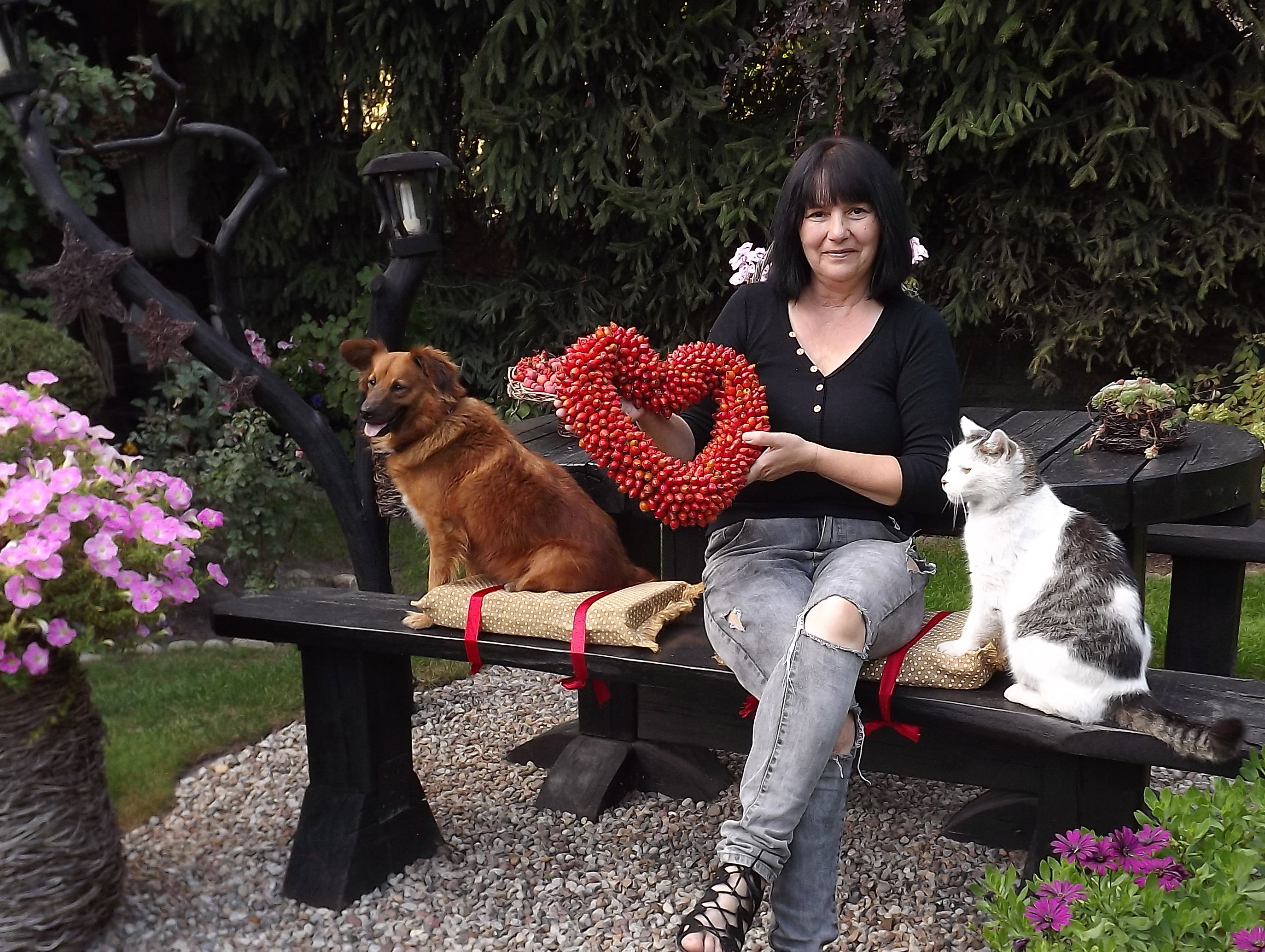 Ja, rodzina i zwierzęta  kochamy nasz ogród.