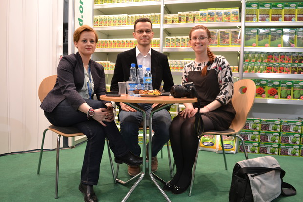 Katarzyna Gubała (redaktor naczelna "Przepisu na Ogród"), Katarzyna Kluźniak-Dulęba - z działu reklamy Burda International Polska i Pan Piotr Barański asystent działu marketingu z firmy Agrosimex.