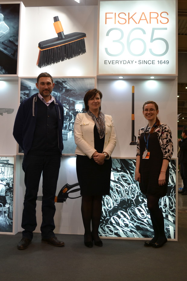 Z Panią Wiolettą Skoneczny (Sales&Marketing Manager - Fiskars) o najnowszych trendach i narzędziach ogrodniczych rozmawiali - Katarzyna Gubała z magazynu "Przepis na Ogród" i Grzegorz Pawlik - "Mój Piękny Ogród". 