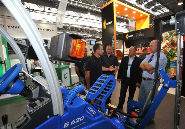 Wystawa ZIELEŃ TO ŻYCIE to także okazja do spotkań fachowców z "zielonej branży".