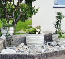 betonowe dekoracje w ogrodzie