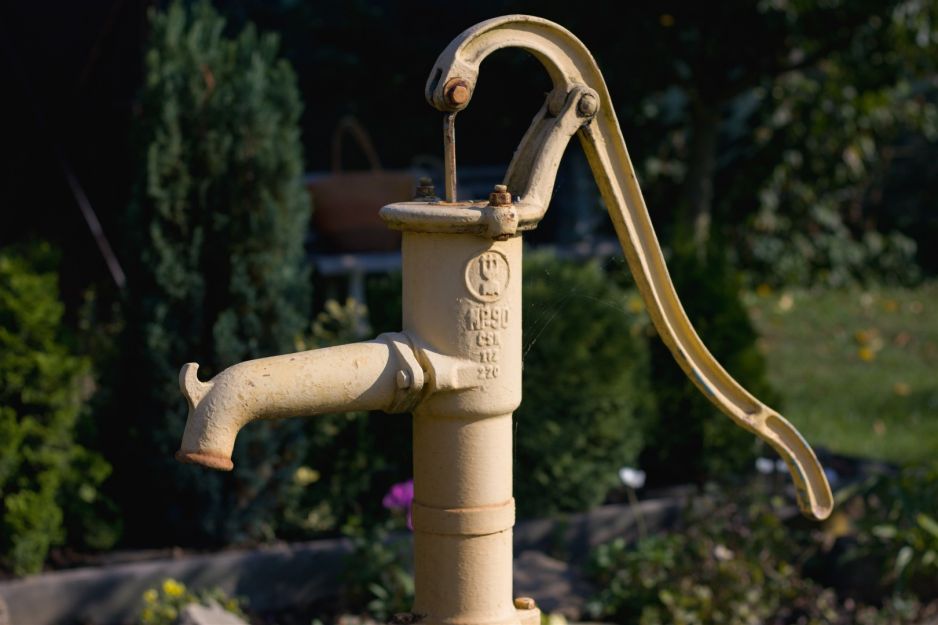 studnia-w-ogrodzie.jpeg