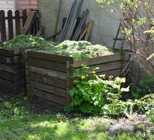 Kompost - łatwe rozprowadzenie i przerzucanie