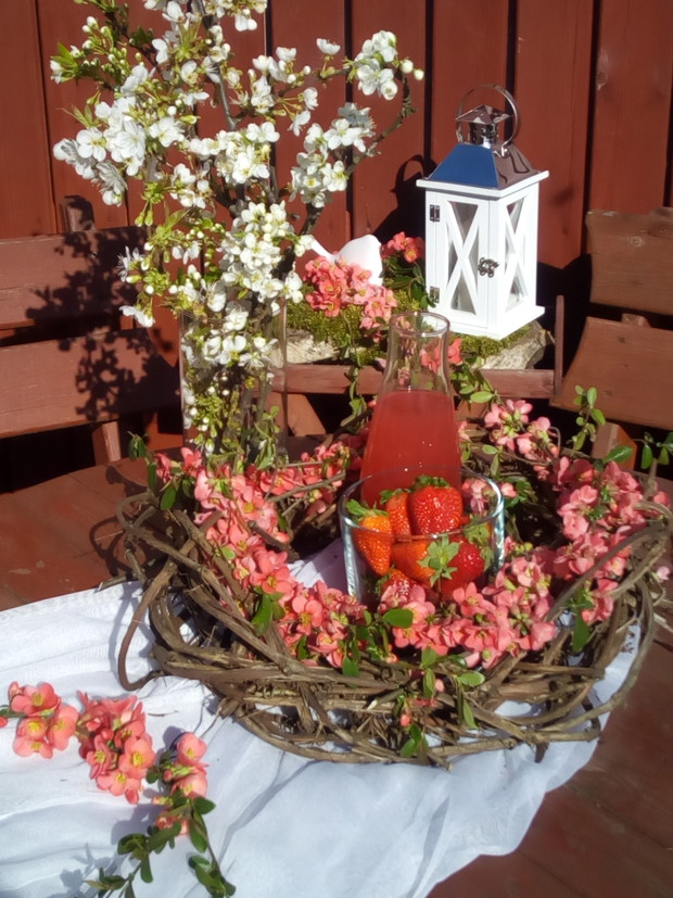 W naszej jadalni pod chmurką.