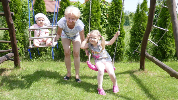 Zabawa z wnuczkami
