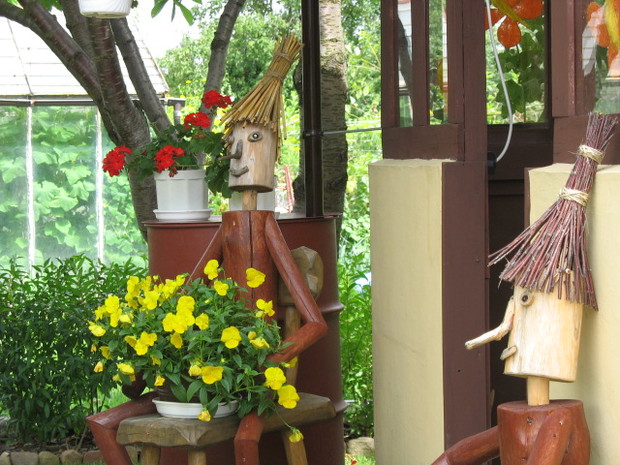 Dobre duszki strzegące ogrodu