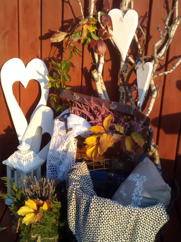 Na tarasie w blasku słońca.