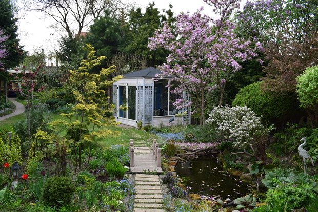 Ścieżką przez ogród