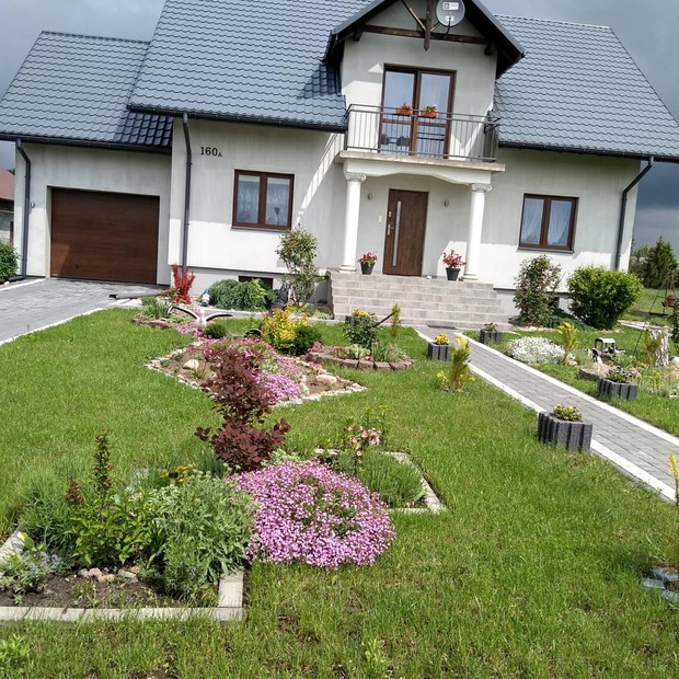 Ogród przed domem