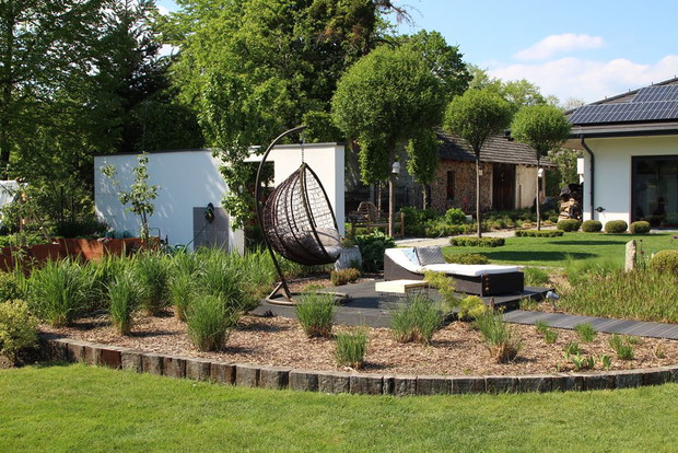 Taras wczesną wiosną