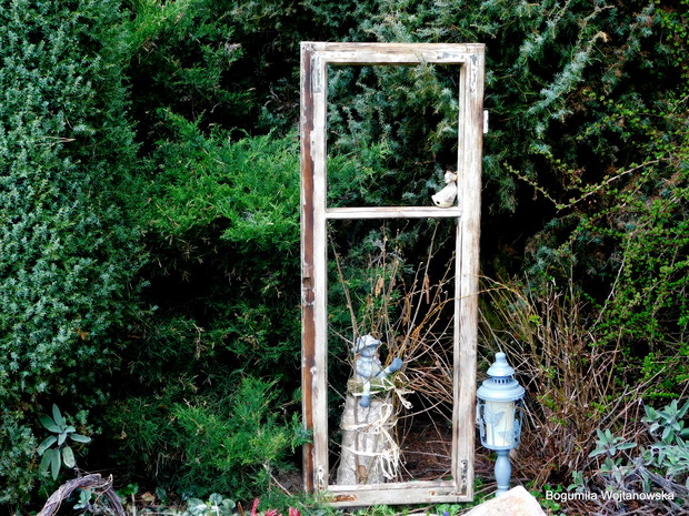 Rama okienna w roli głównej .