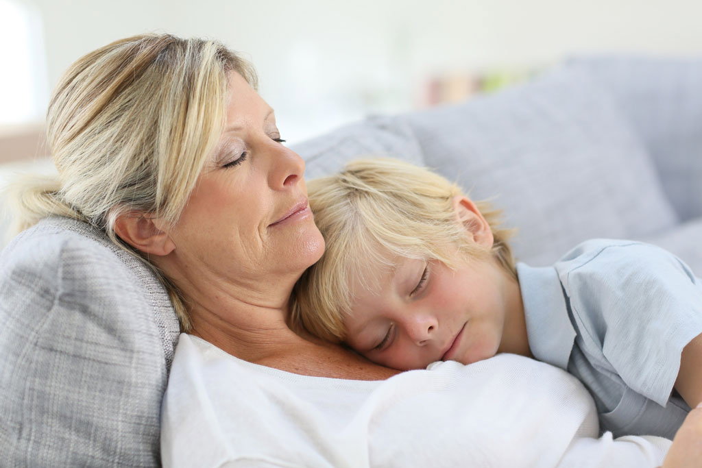 mama i syn śpią
