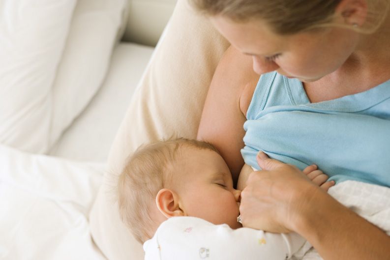 mama, niemowlę, karmienie piersią