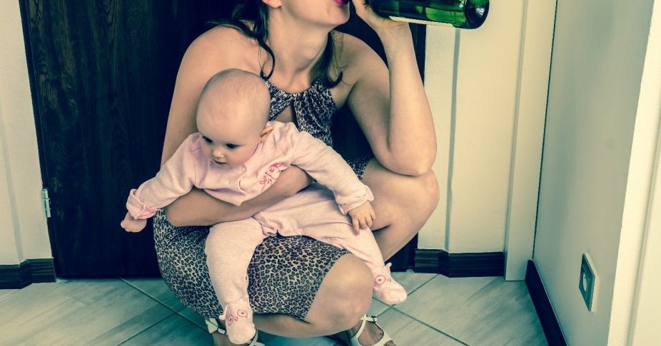 Karmienie piersią a alkohol