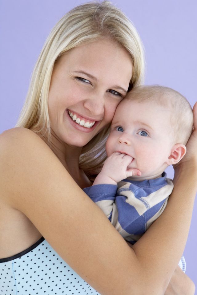 niemowlę, mama, tulić
