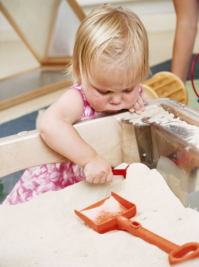 dziecko, piaskownica, zabawa