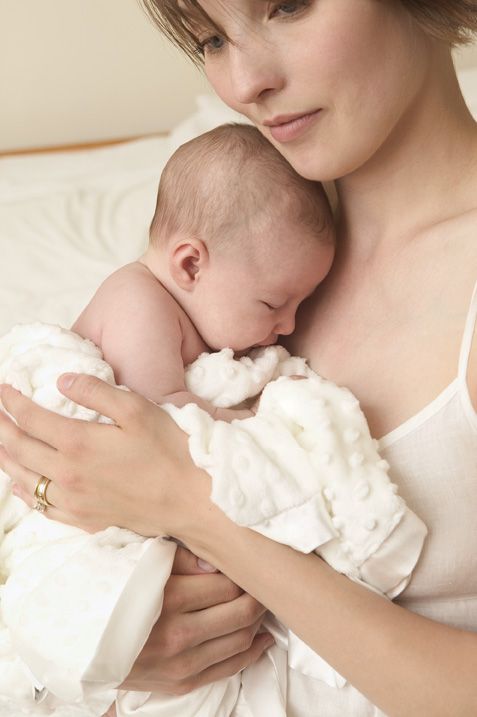 mama, noworodek, pielęgnacja noworodka