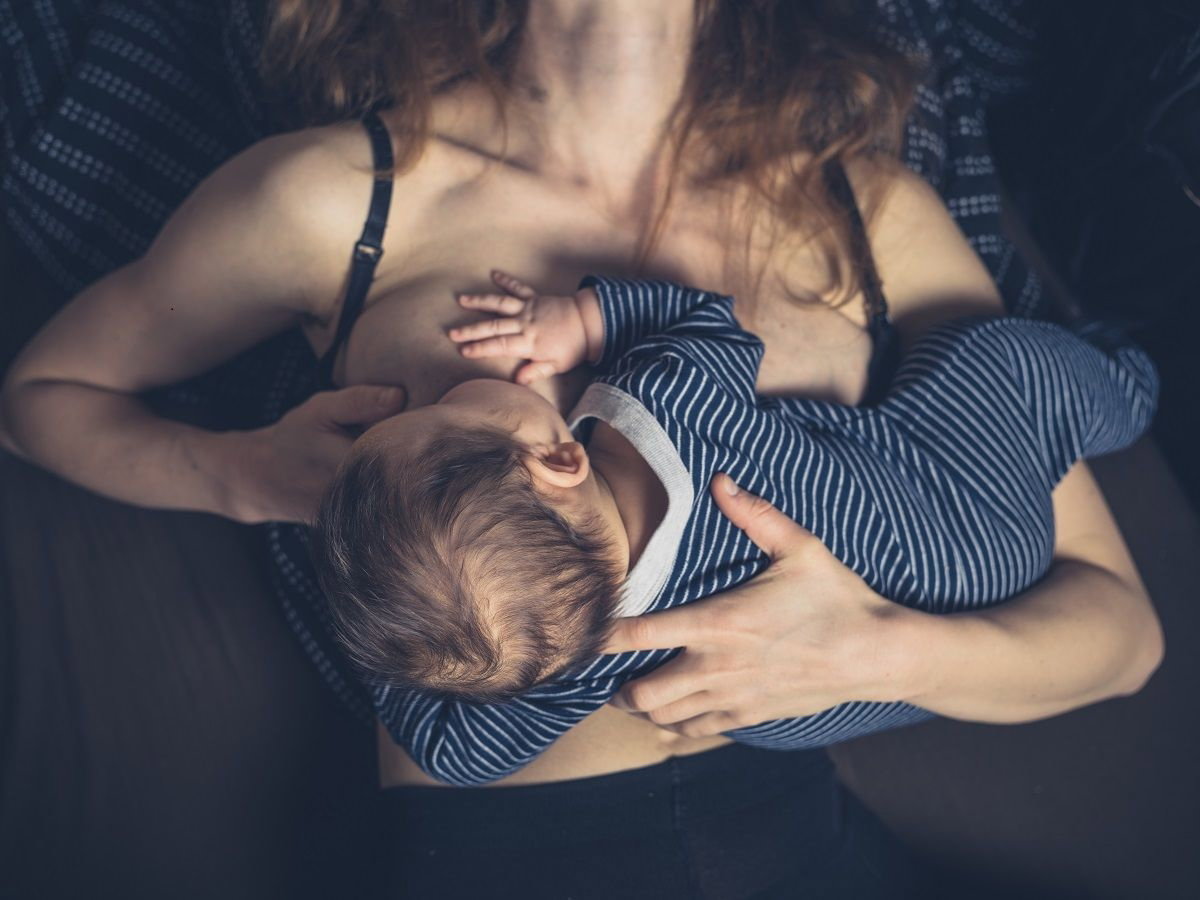 Nawał pokarmu a ból podczas karmienia piersią