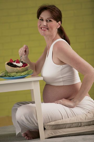 kobieta, ciąża, mama, dieta mamy, odżywianie w ciąży