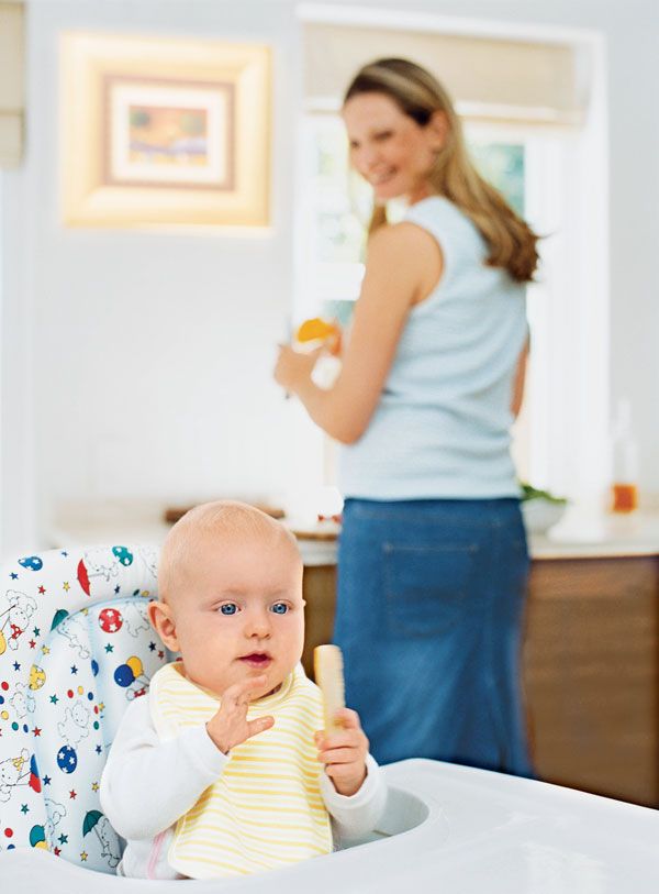 mama, kuchnia, karmienie, niemowlę, fotelik