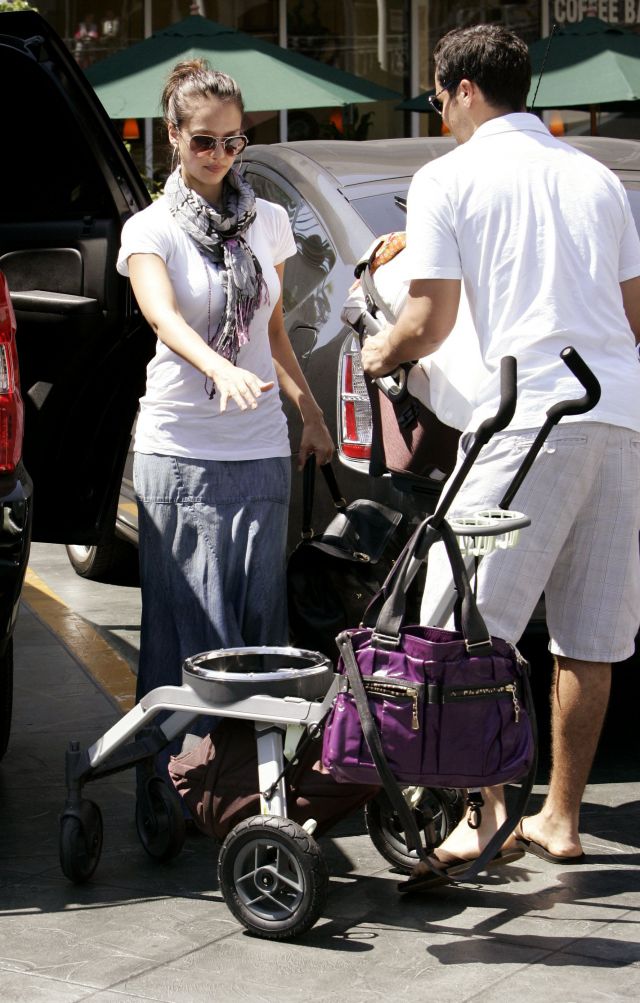 Jessica Alba - koniec depresji?