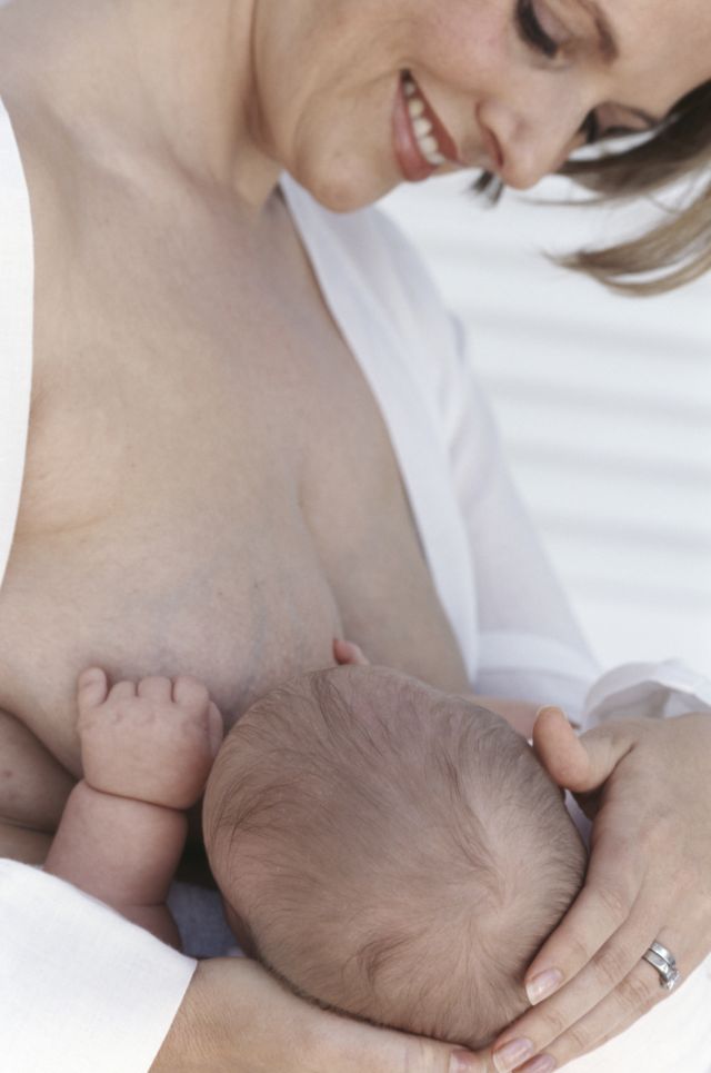 mama, niemowlę, karmienie piersią