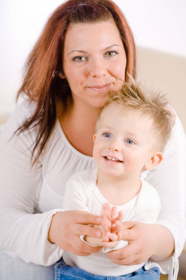 mama, dziecko, zabawa