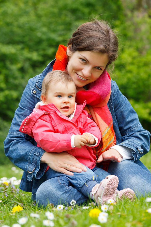 mama, niemowlę, wiosna