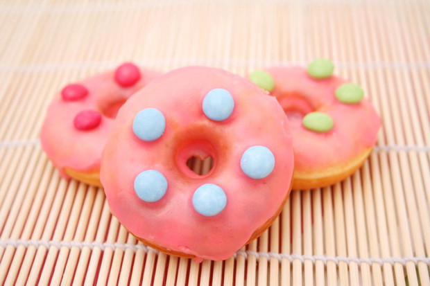 Pączki z cukierkami