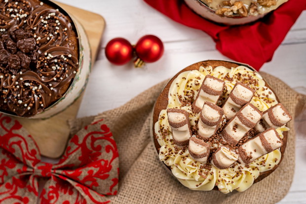 Urodzinowy tort Kinder Bueno