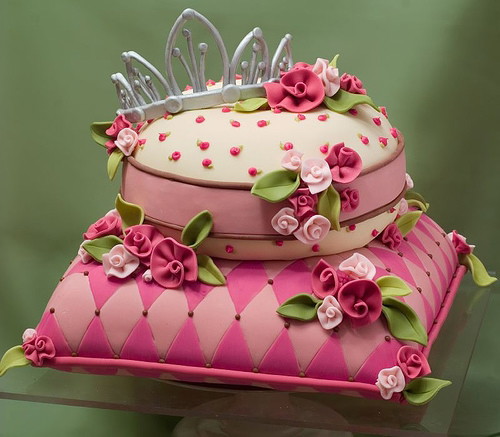 Różowy tort